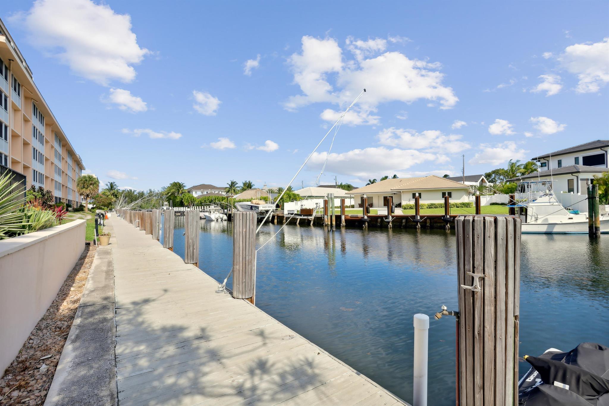 698 NE Spanish River Boulevard Unit: 24