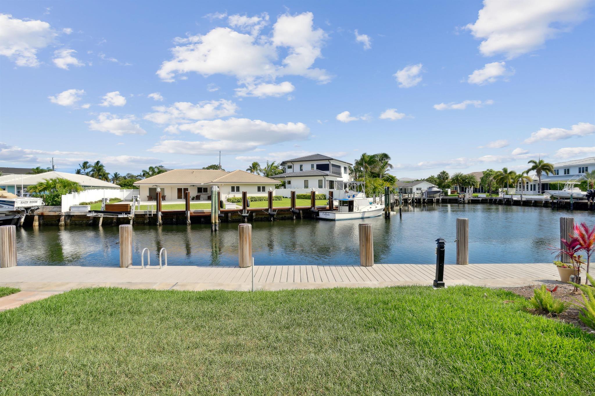 698 NE Spanish River Boulevard Unit: 24