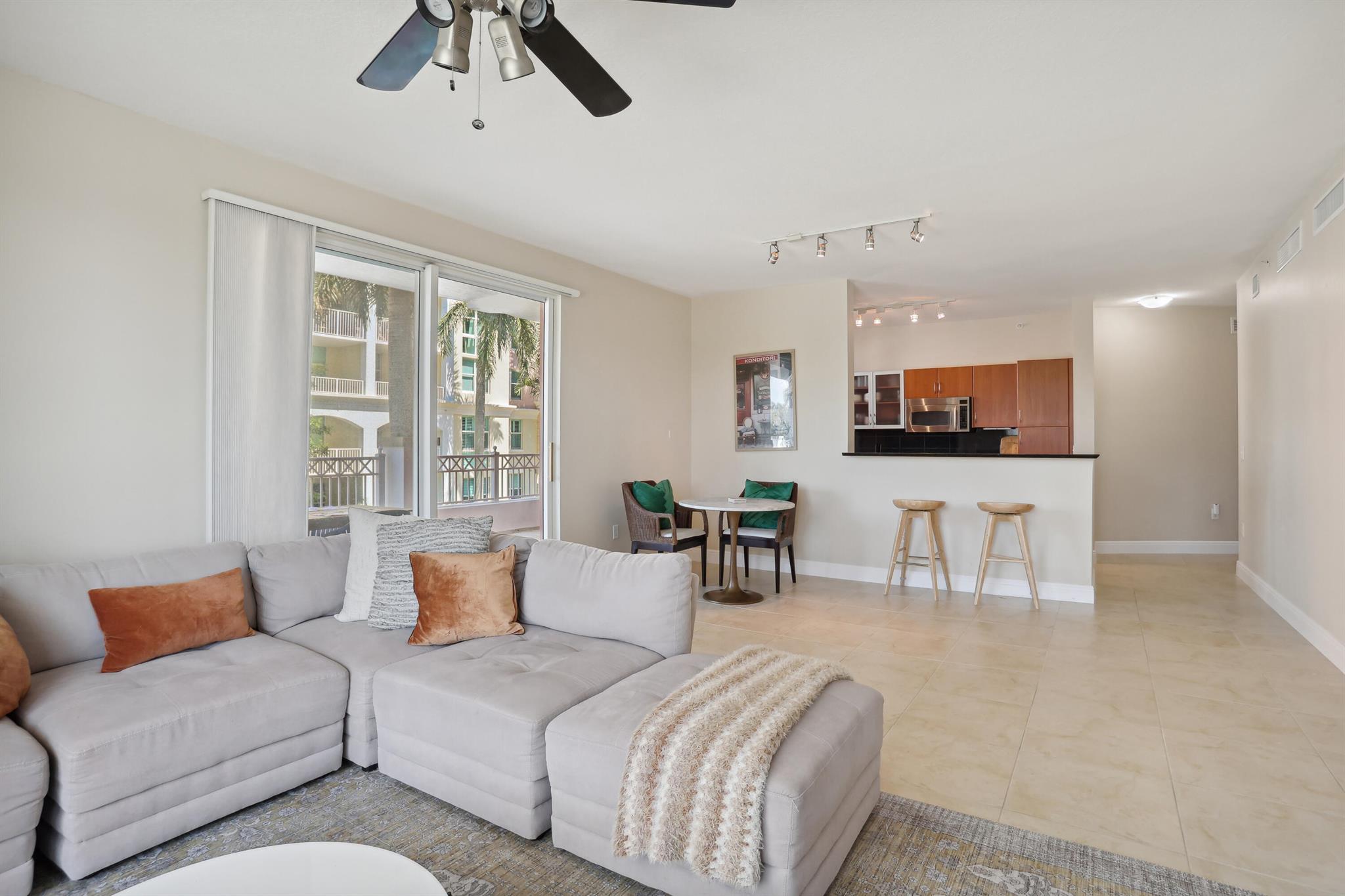 806 E Windward Way Unit: 217