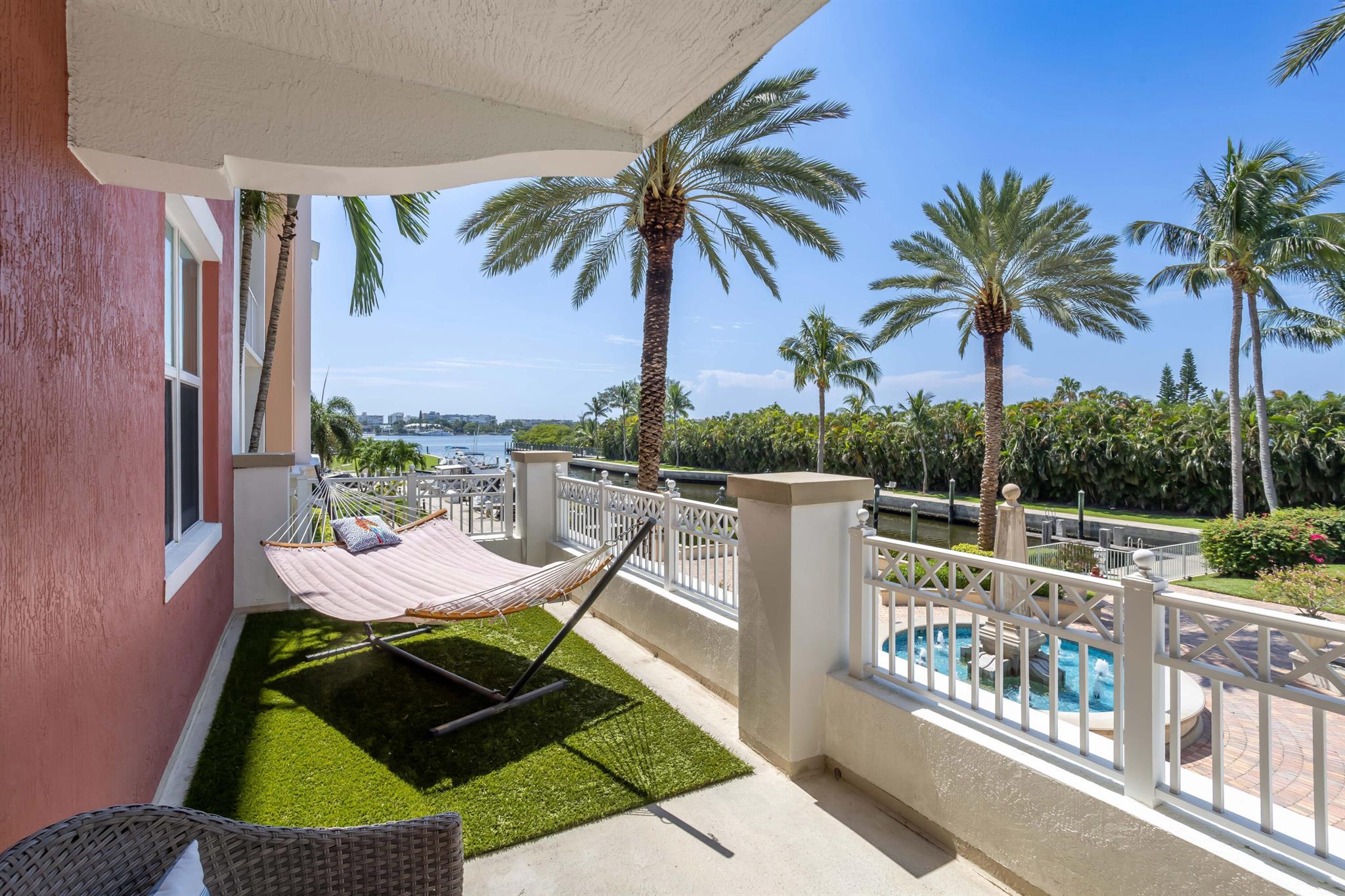 806 E Windward Way Unit: 217