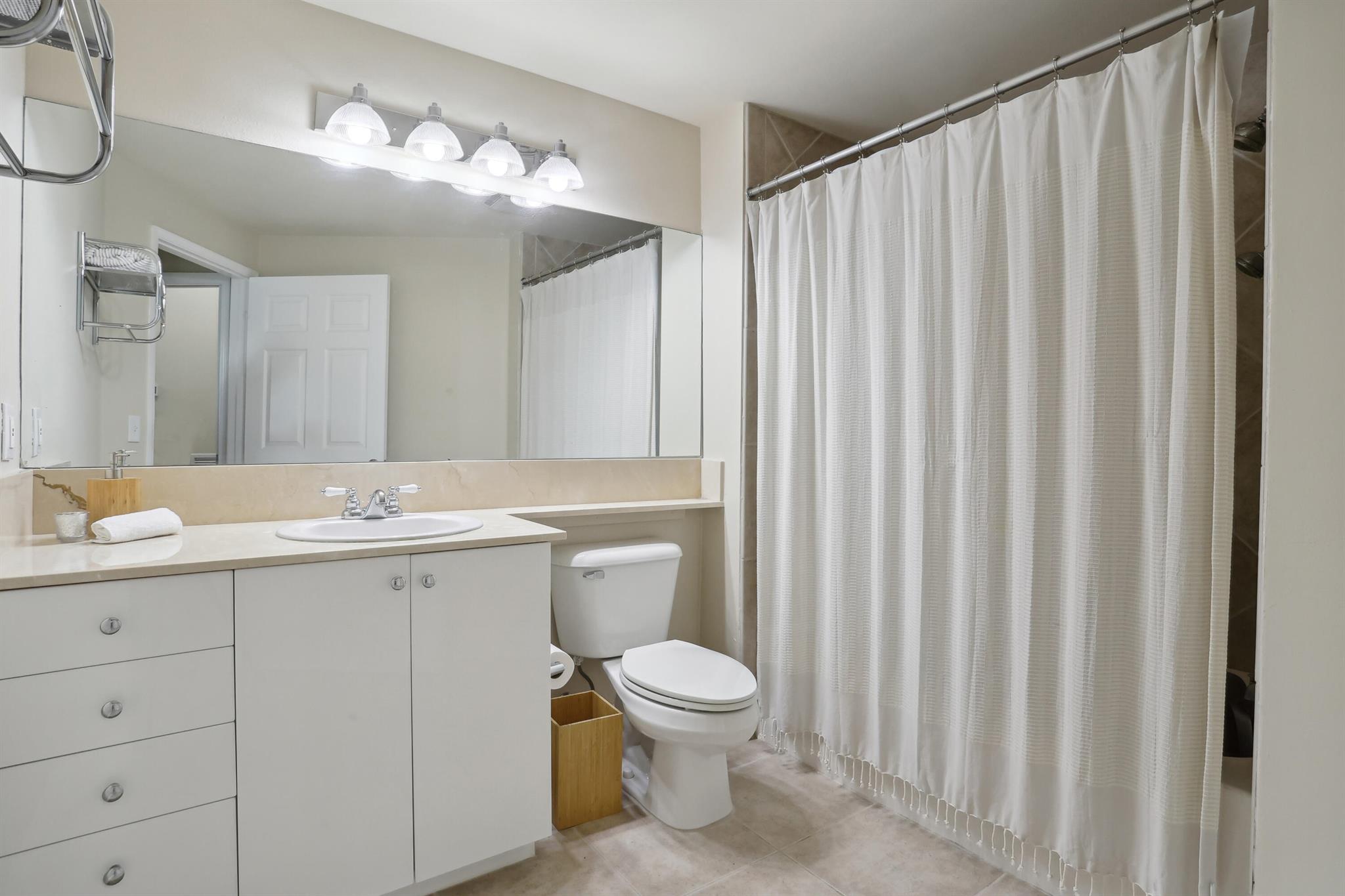 806 E Windward Way Unit: 217