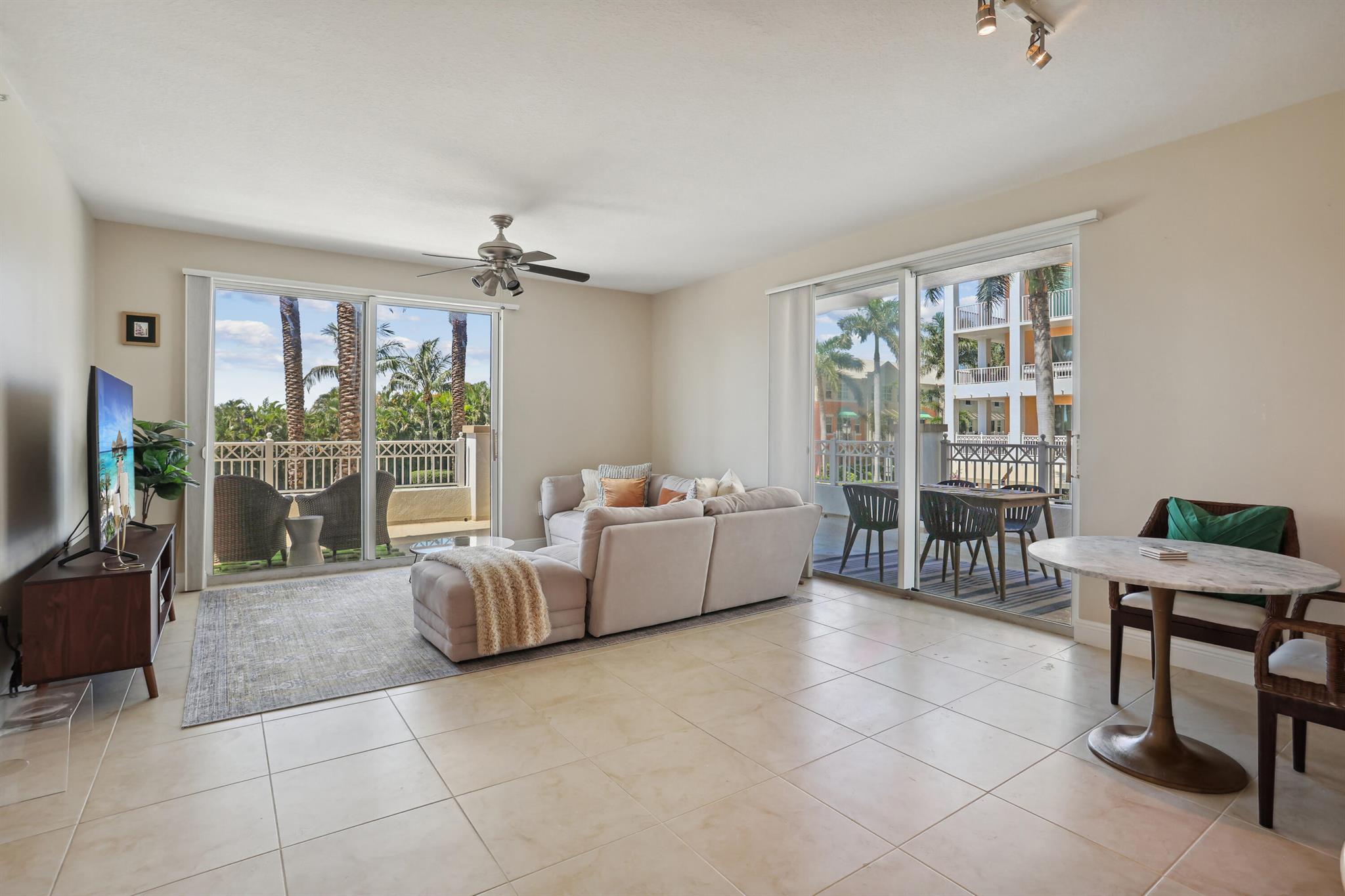 806 E Windward Way Unit: 217