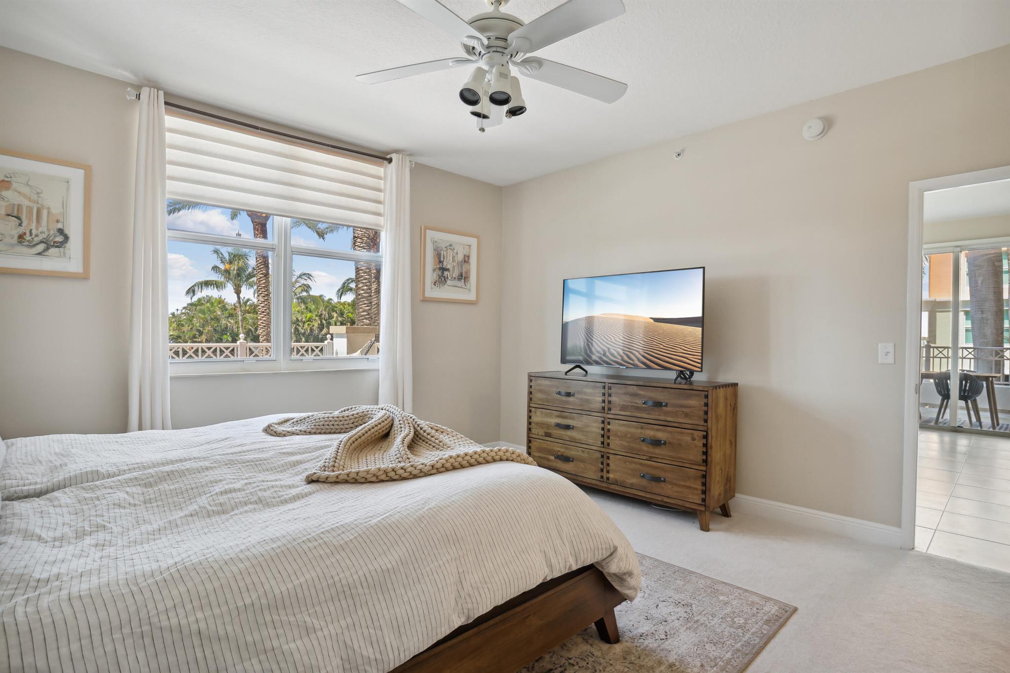 806 E Windward Way Unit: 217