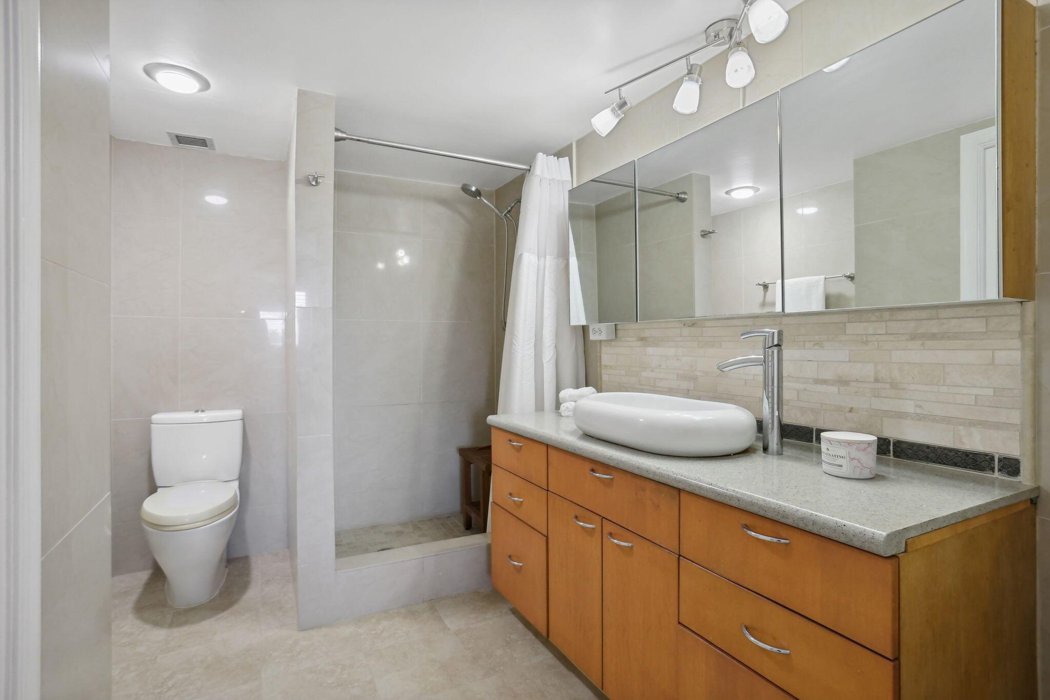 750 NE Spanish River Boulevard Unit: 2040