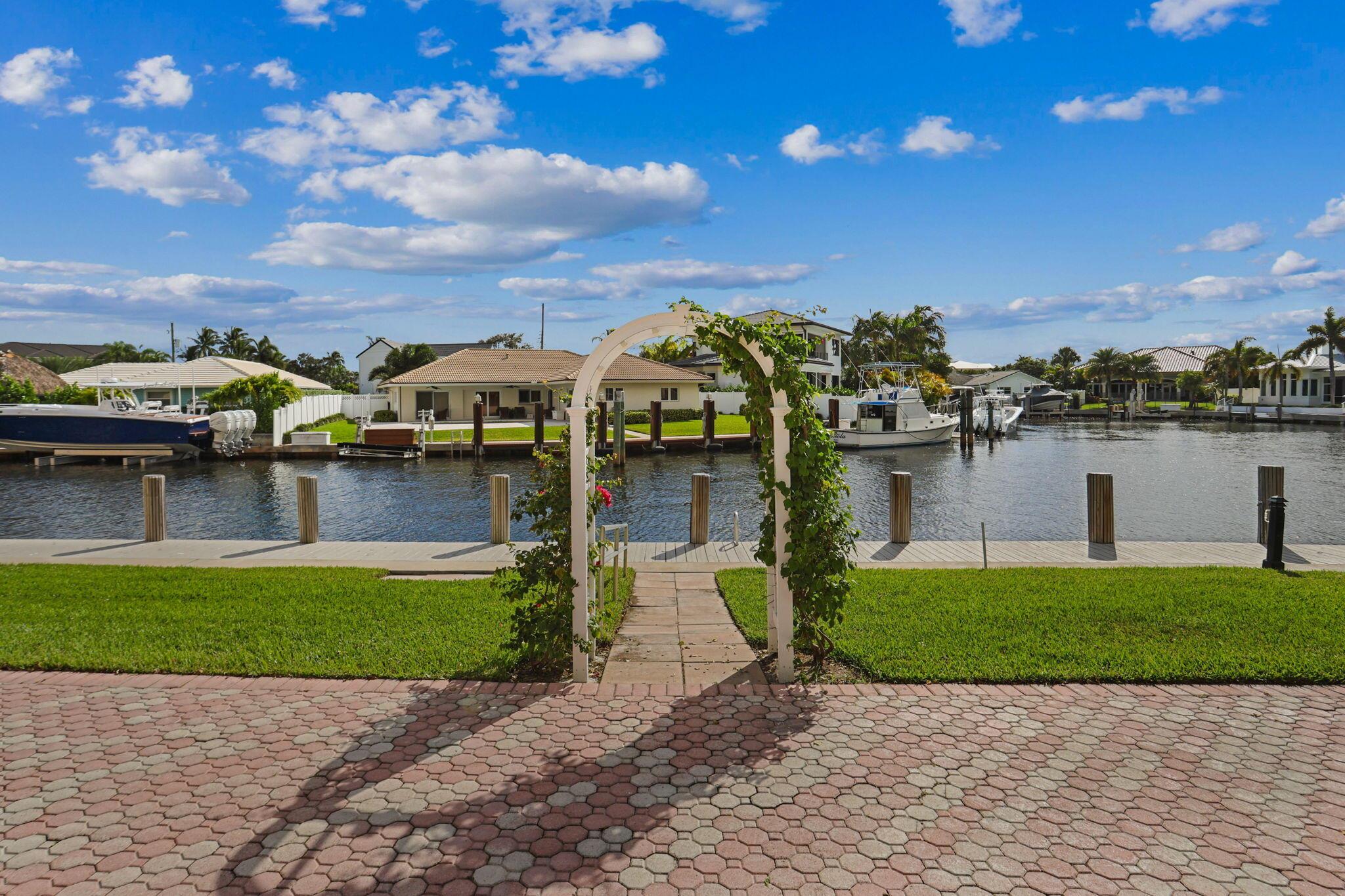 750 NE Spanish River Boulevard Unit: 2040