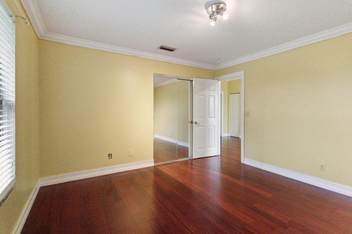 580 NW 9th Court