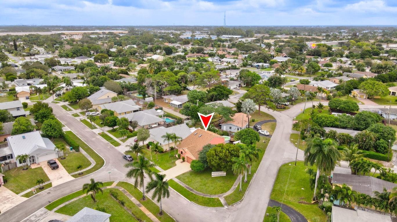 580 NW 9th Court