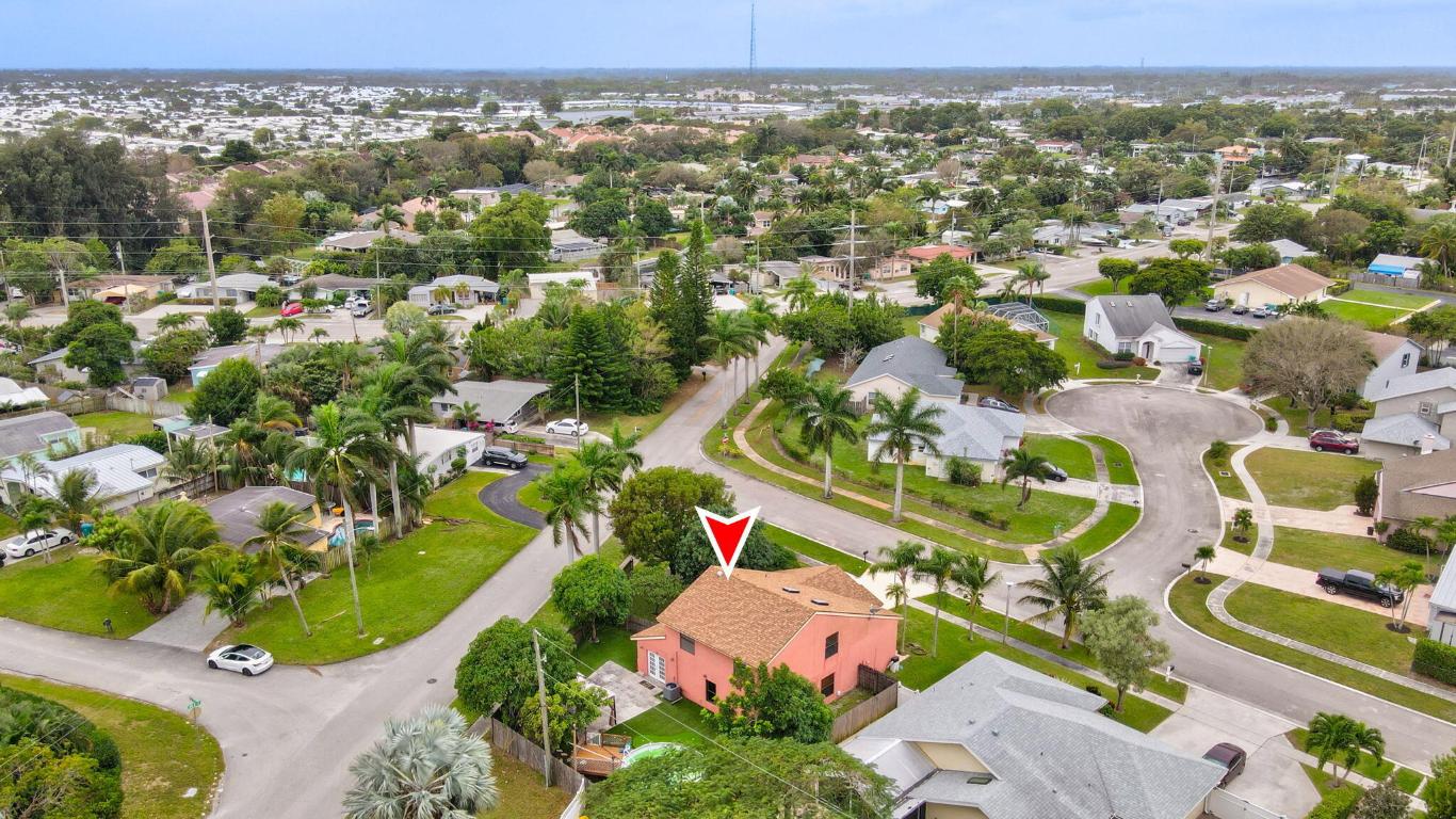 580 NW 9th Court