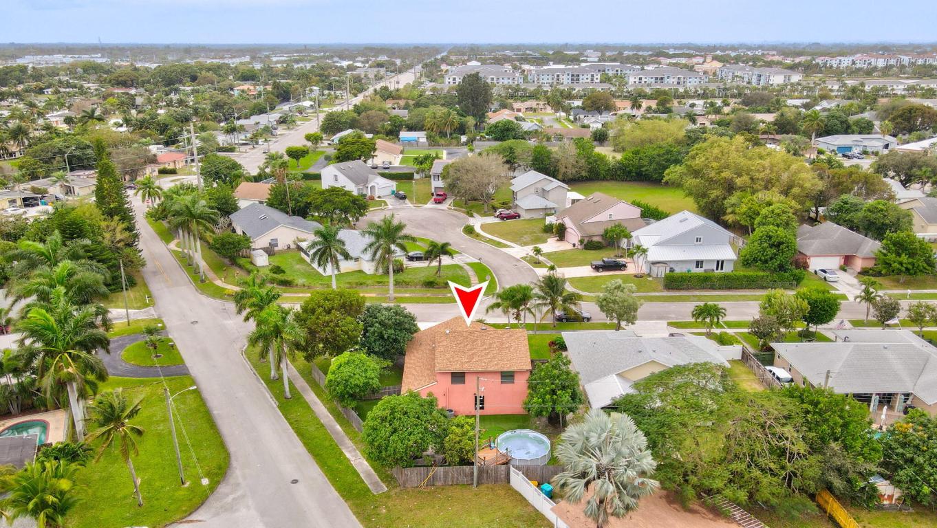 580 NW 9th Court