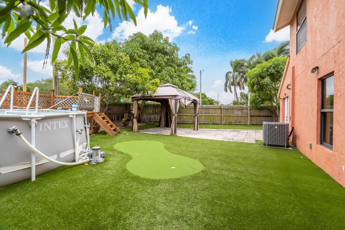 580 NW 9th Court