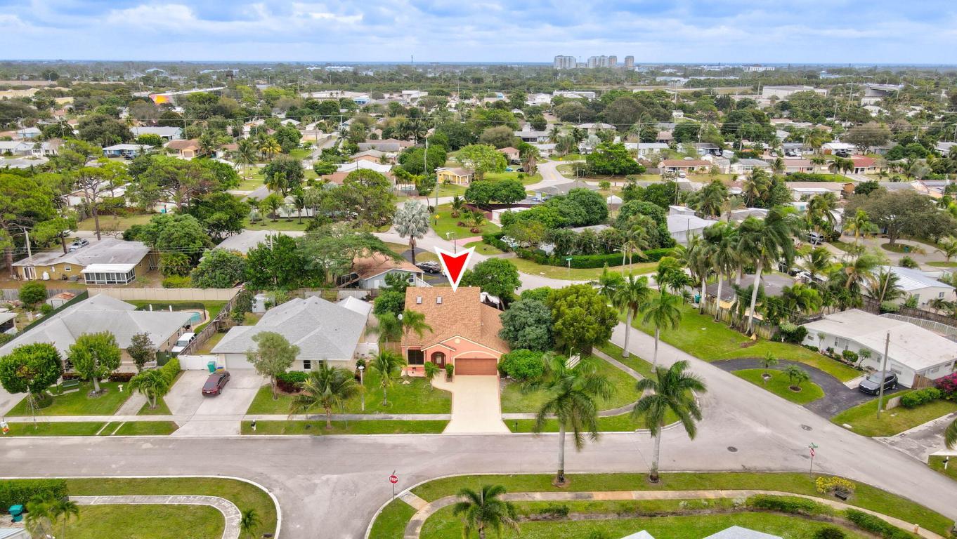 580 NW 9th Court