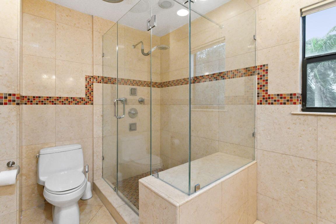 580 NW 9th Court