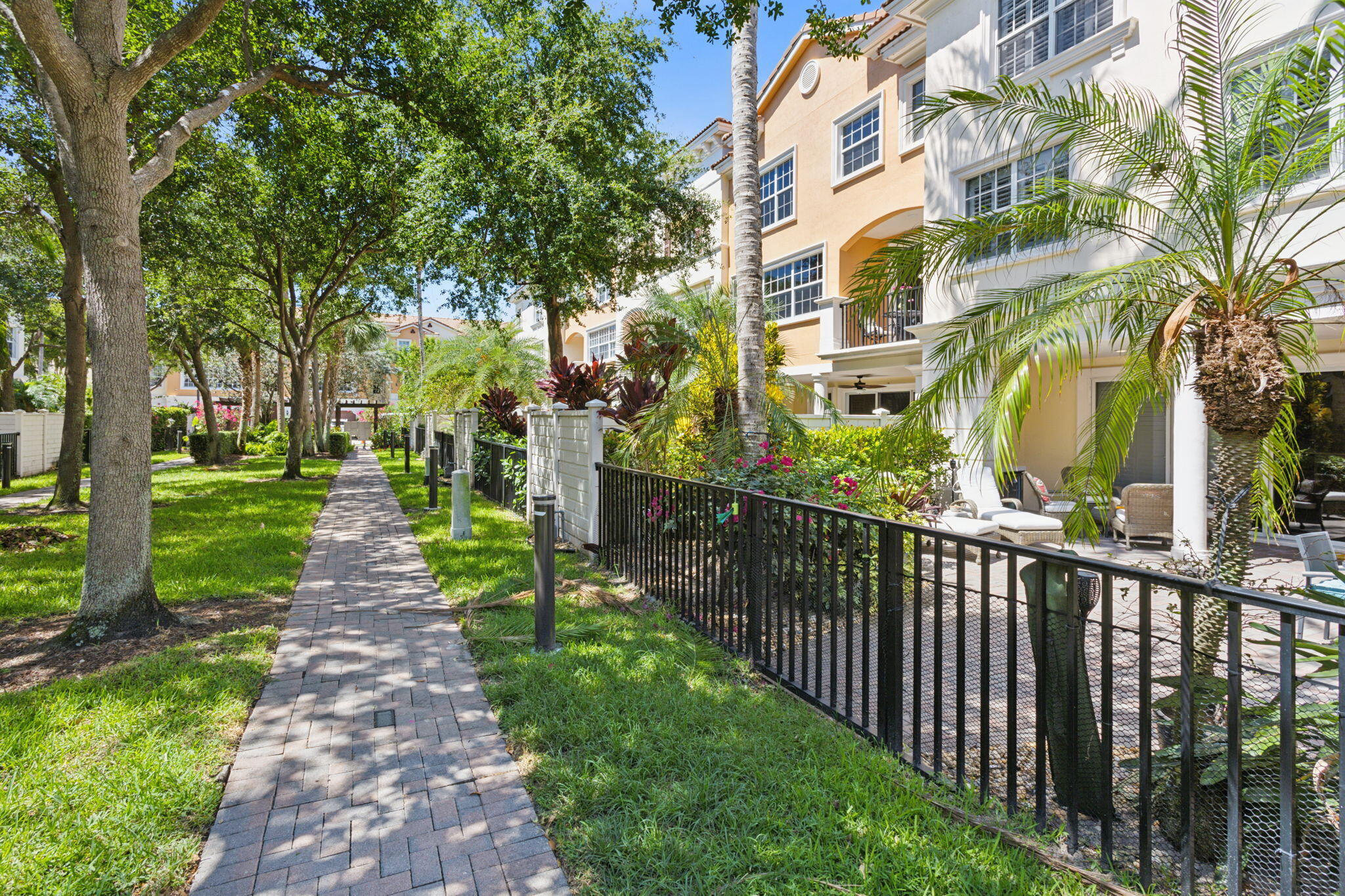 5550 NE Trieste Terrace