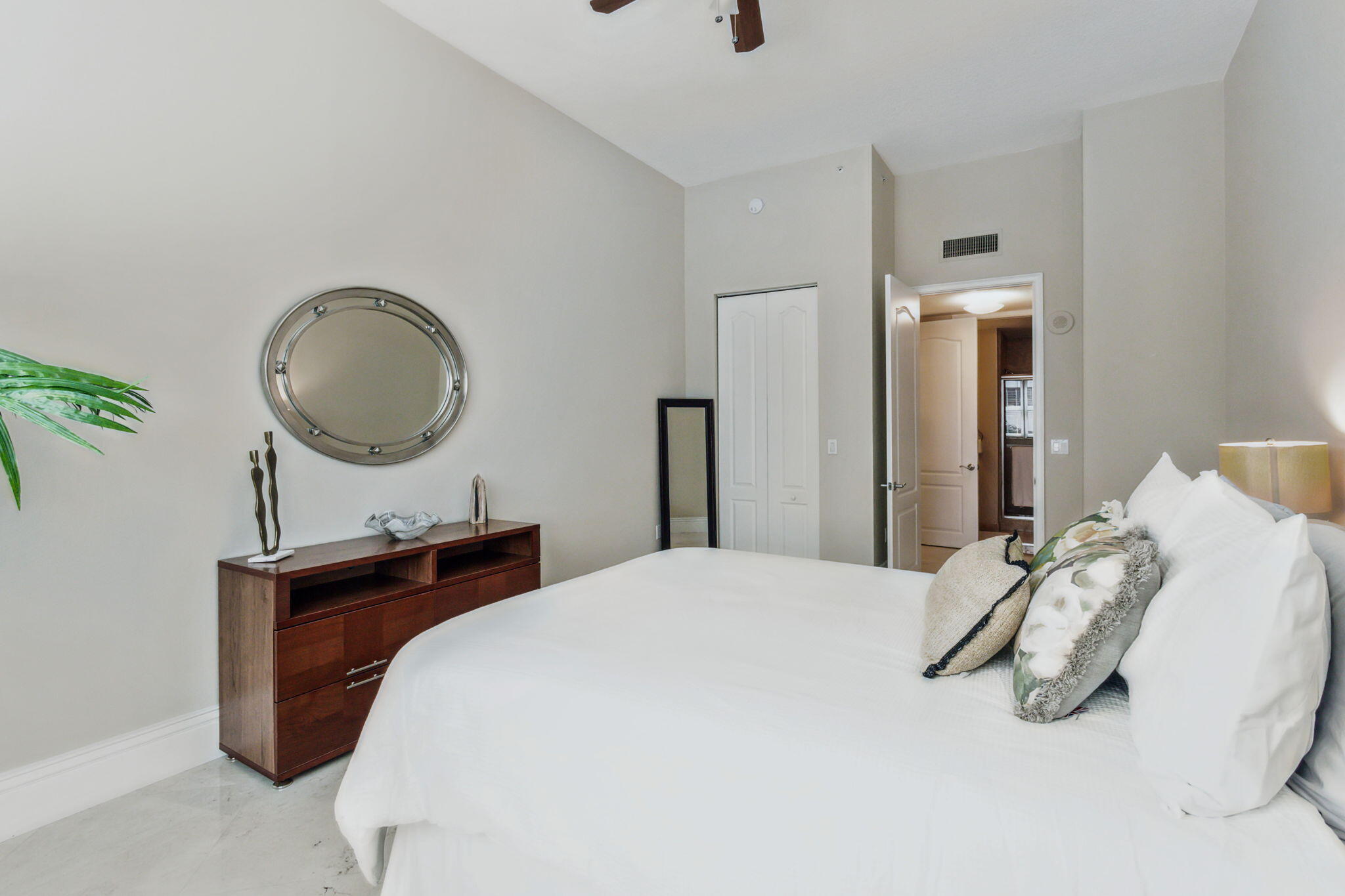 99 SE Mizner Boulevard 547