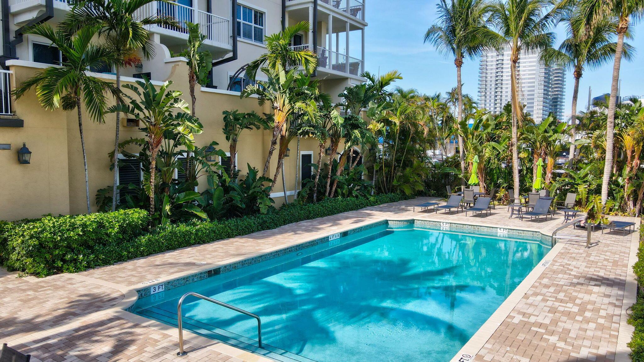 3960 N Flagler Drive 402