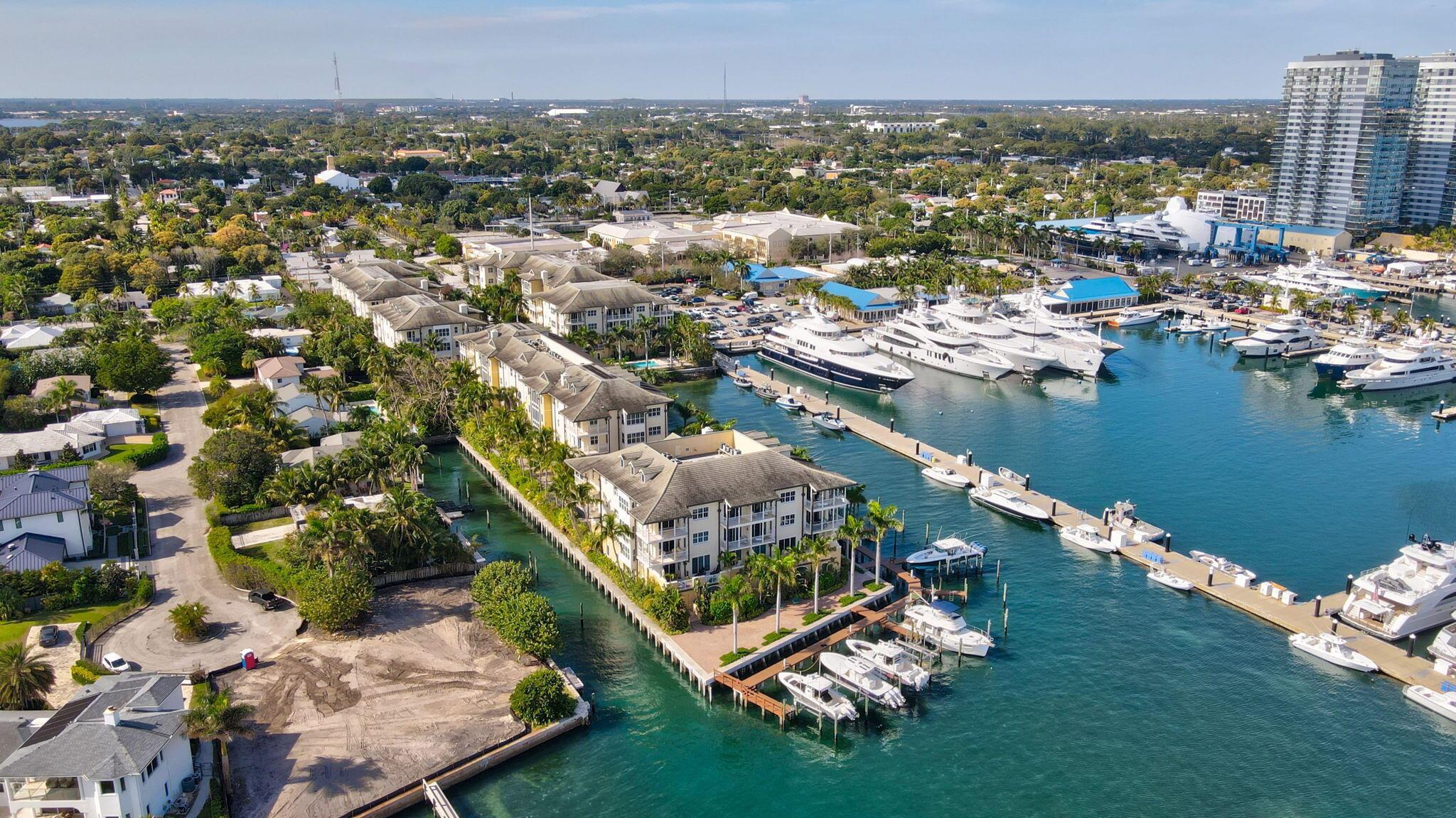 3960 N Flagler Drive 402