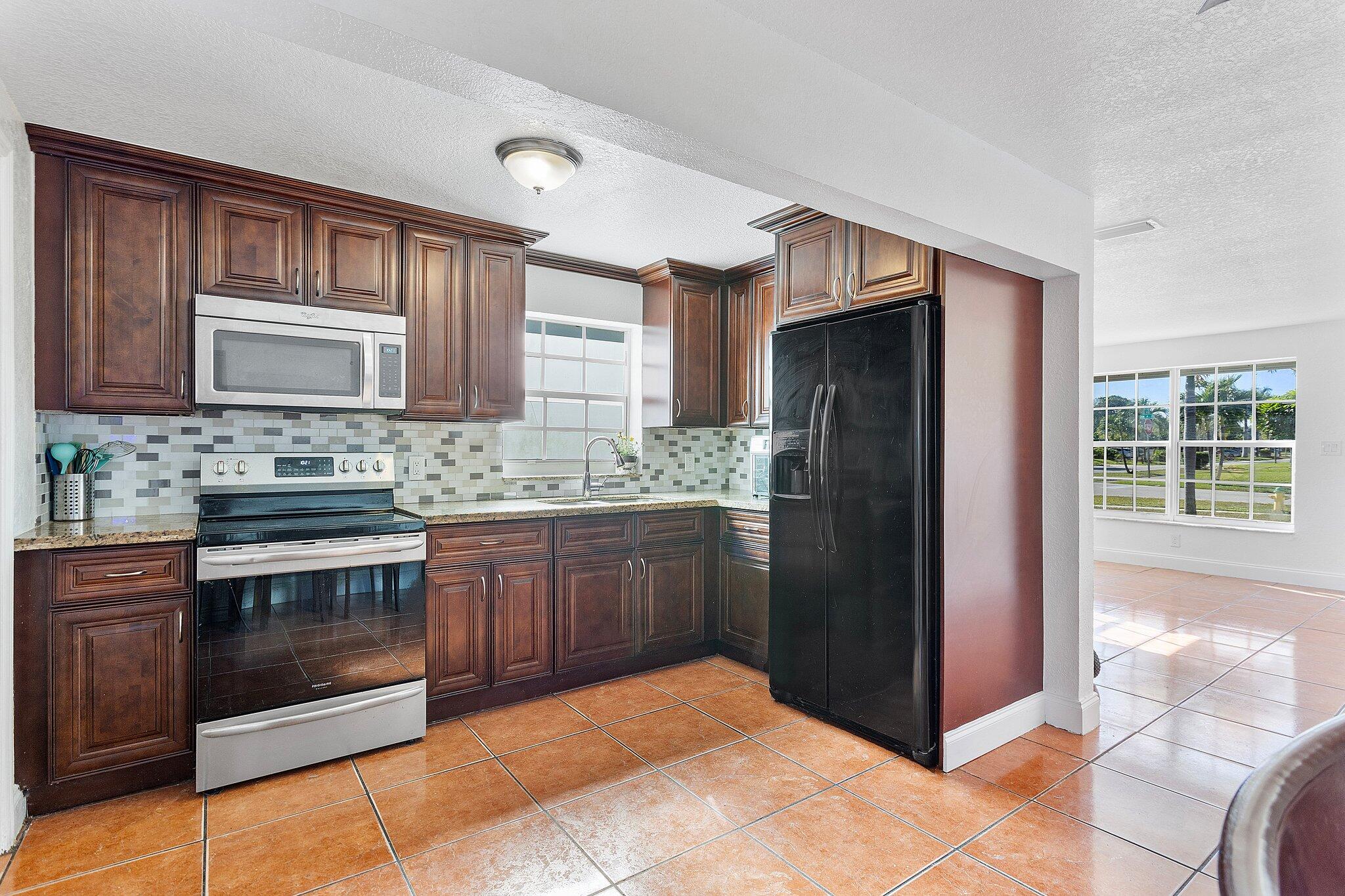 307 NW 4th Place