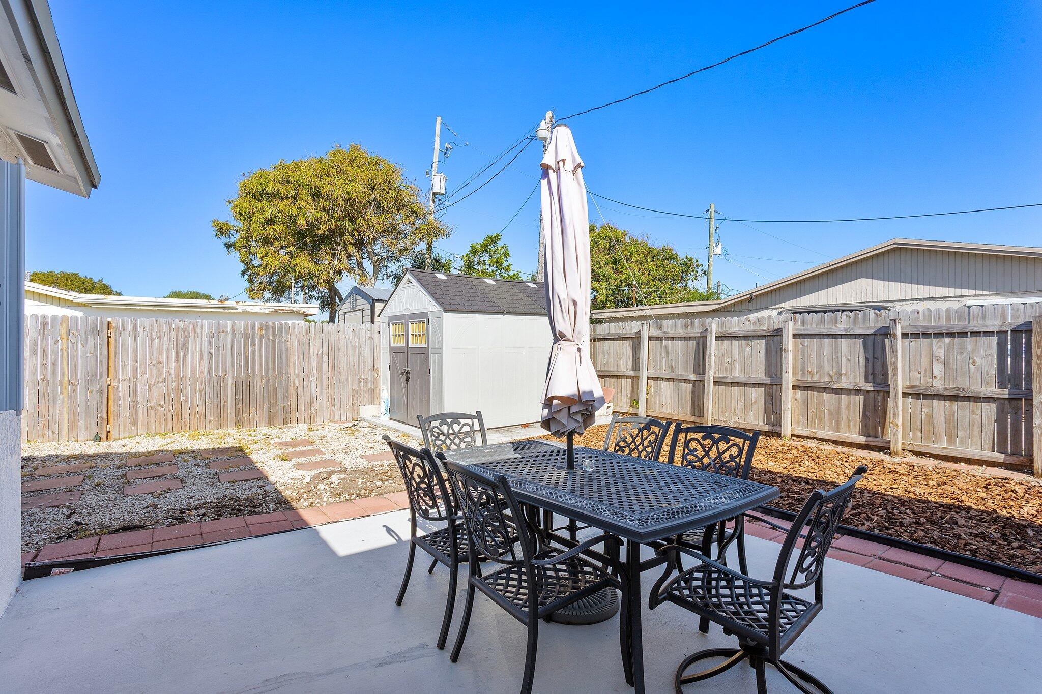 307 NW 4th Place