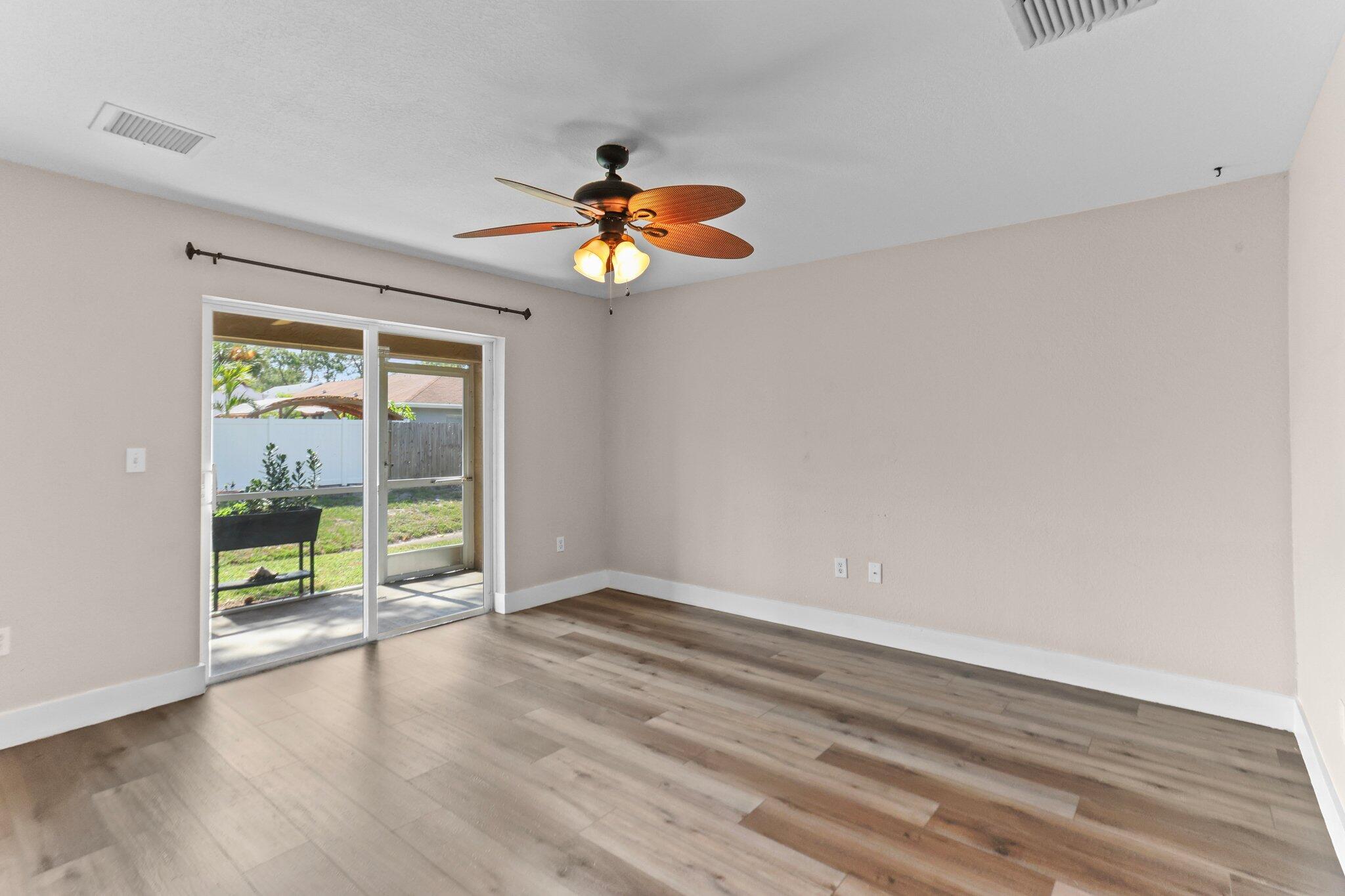 1413 Amaryllis Lane