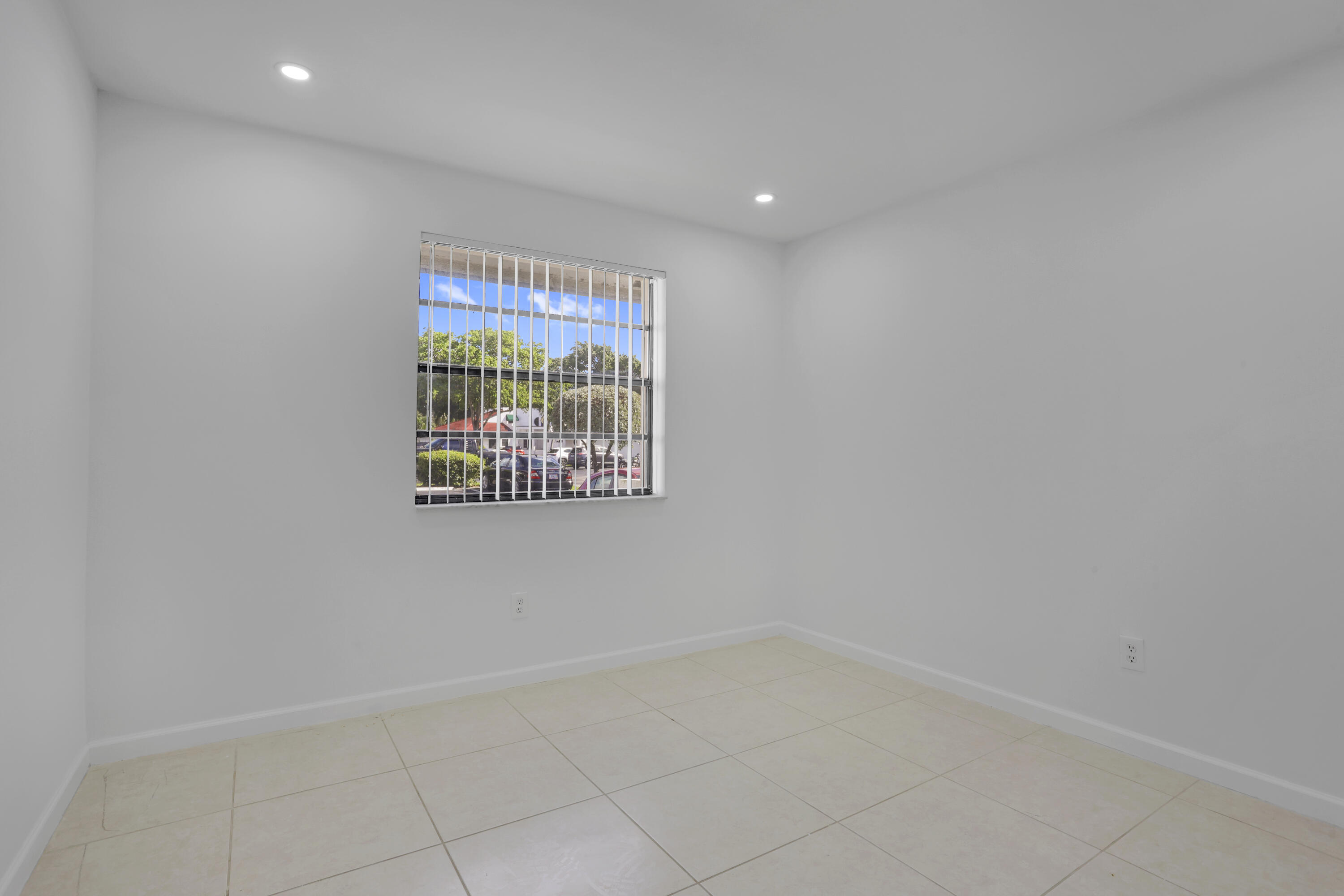 315 NW 36th Avenue