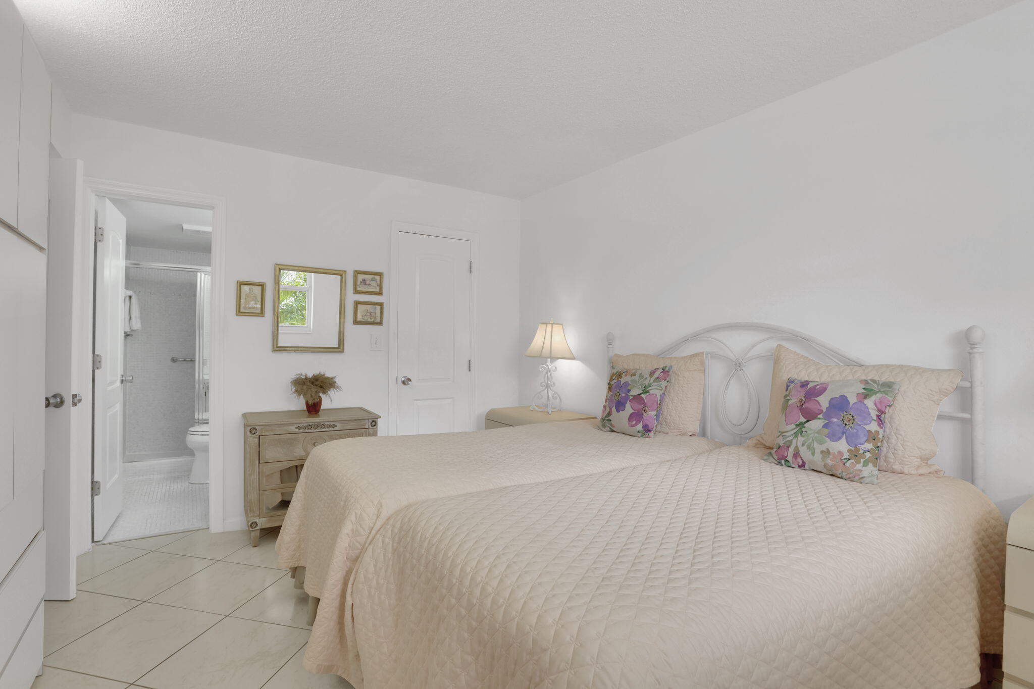 1891 S Ocean Drive 202