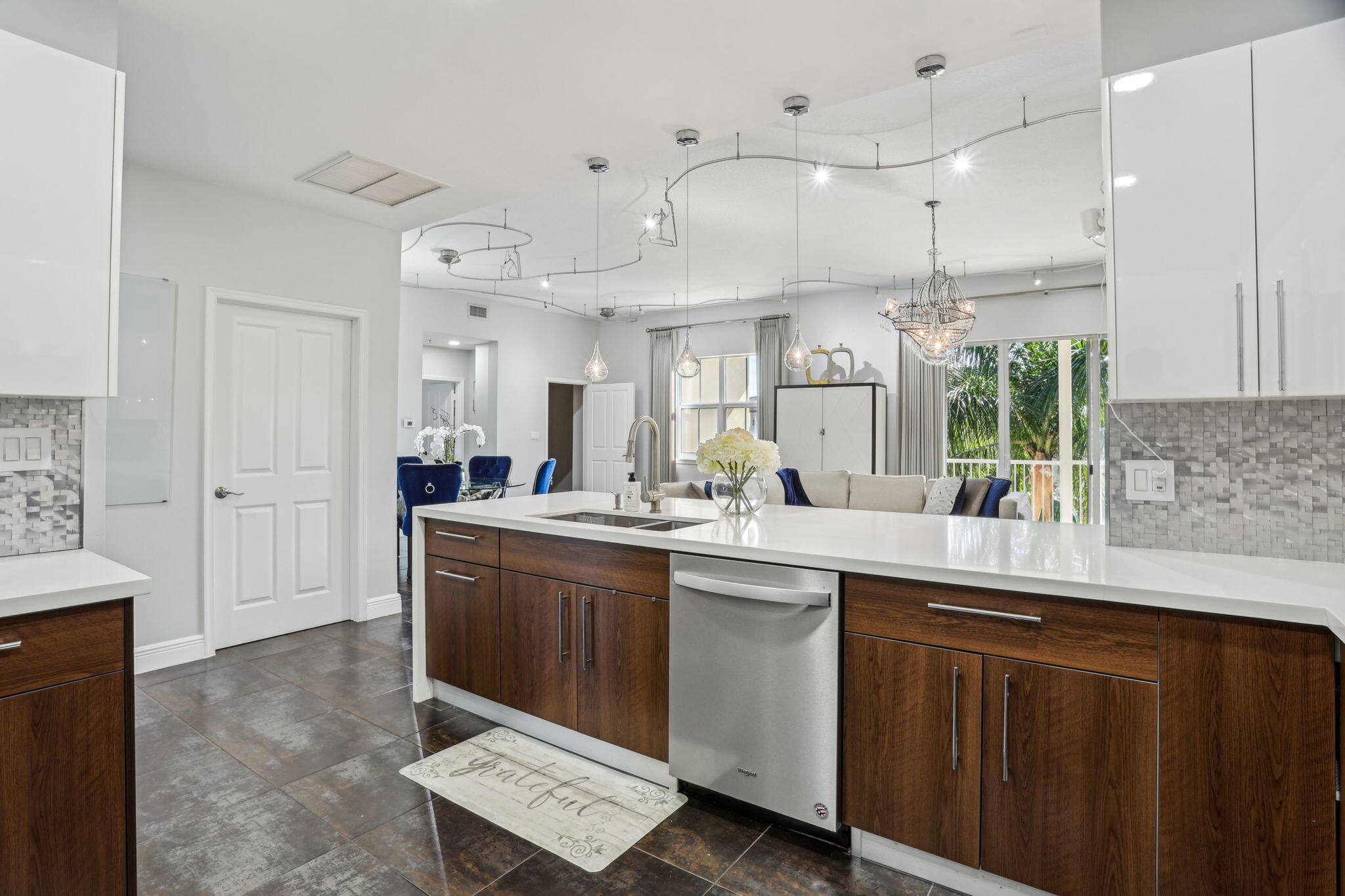 3960 N Flagler Drive 402