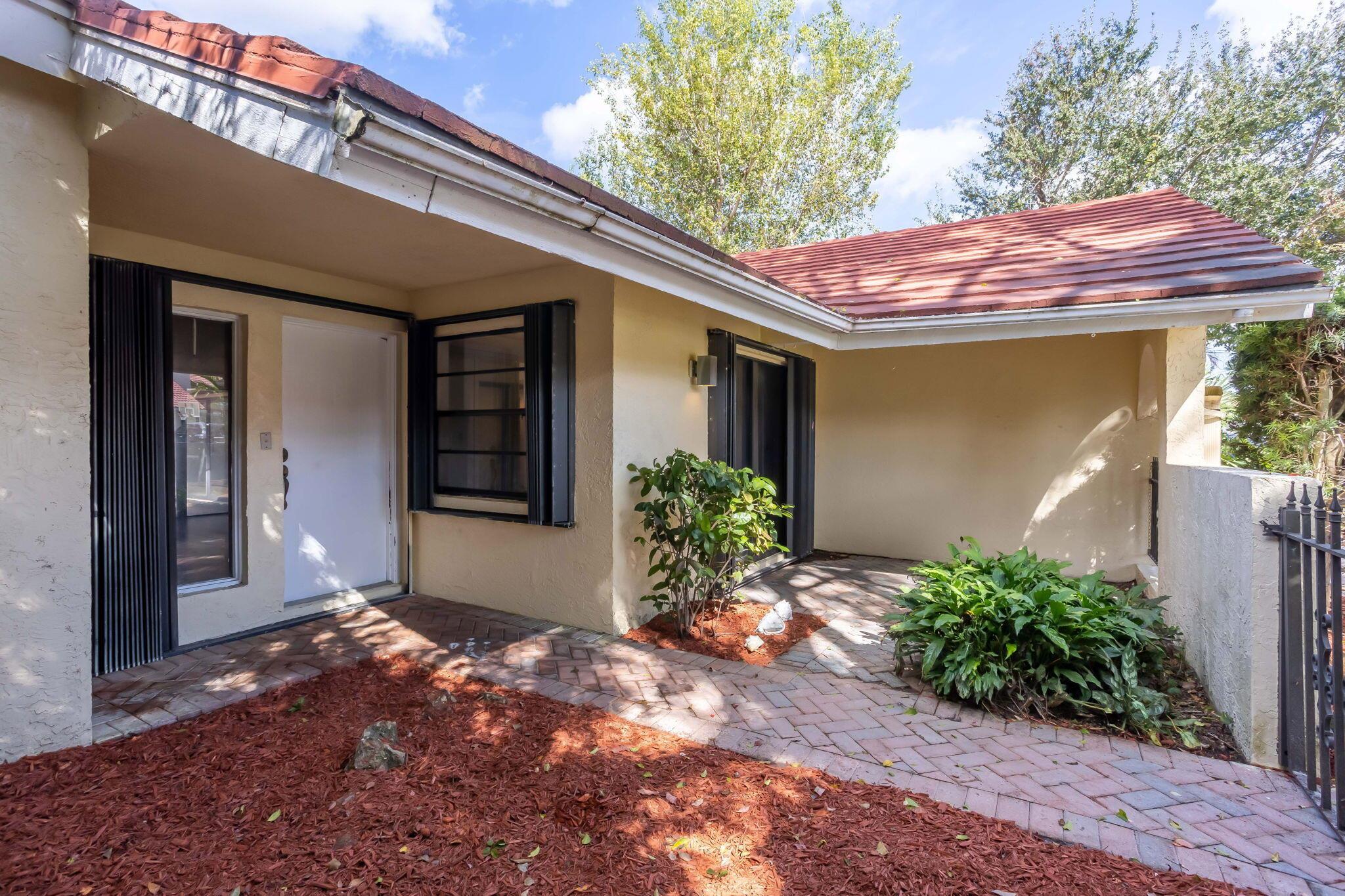 21143 Escondido Way N