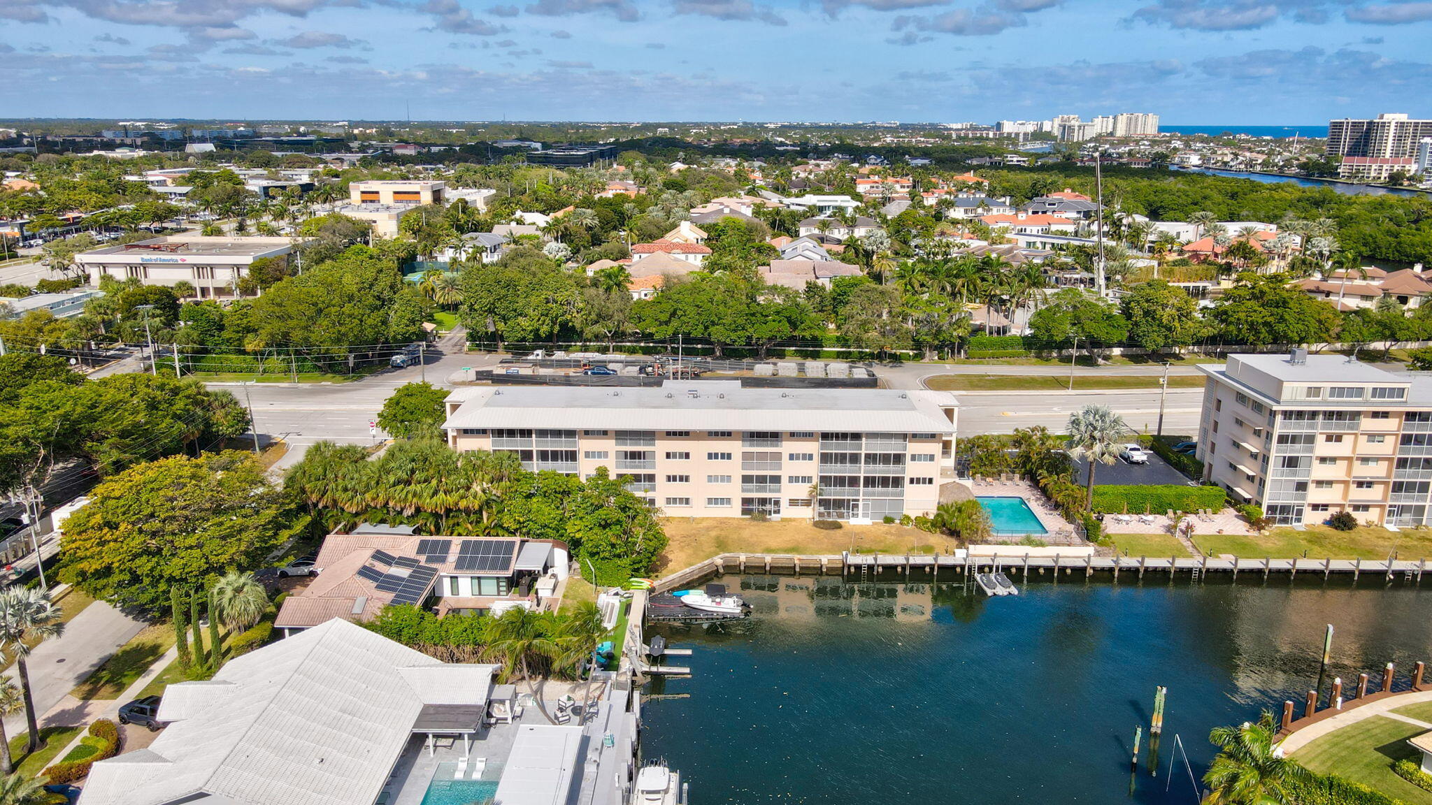 698 NE Spanish River Boulevard 24, Boca Raton Unit: 24