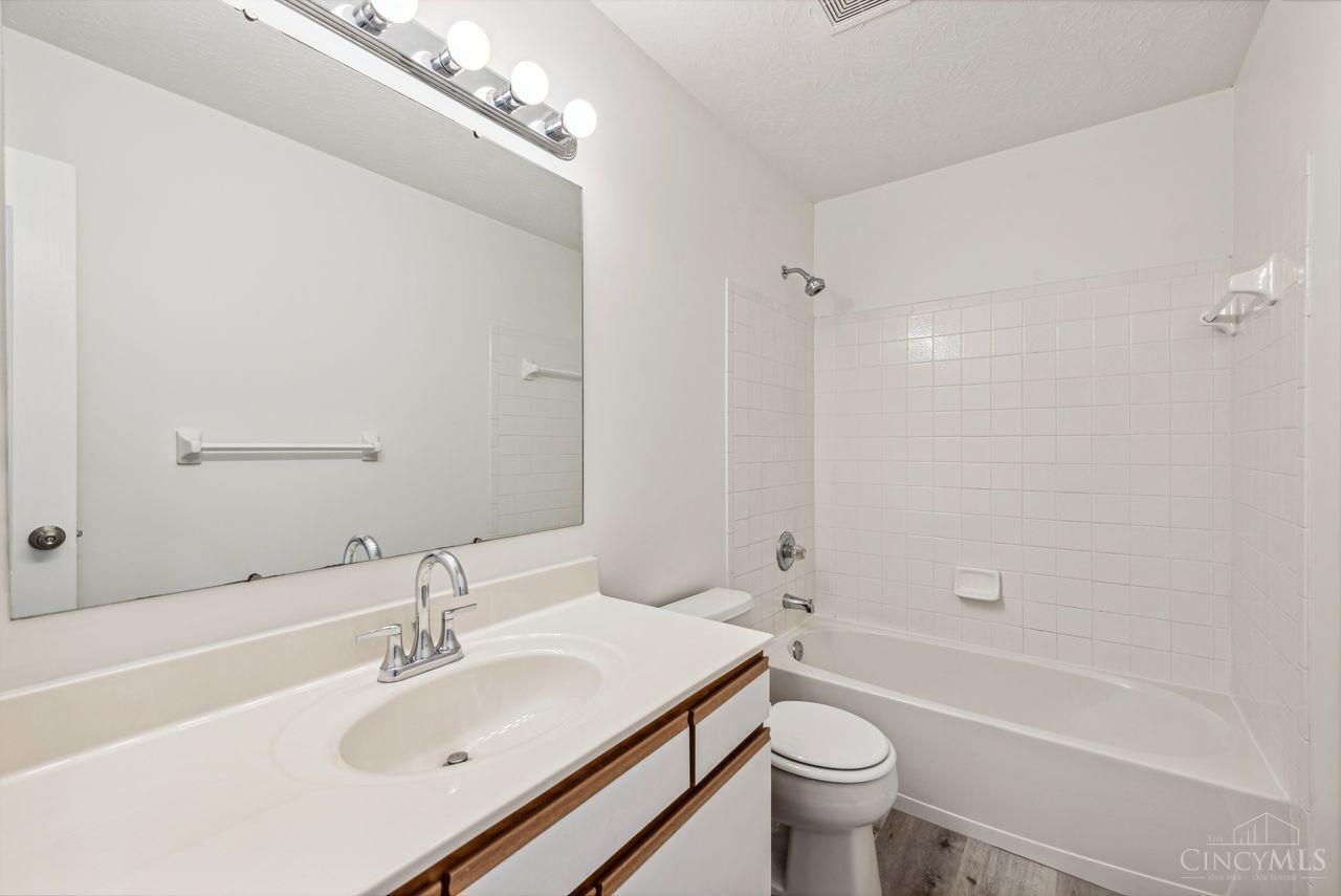 4610 Hallandale Drive