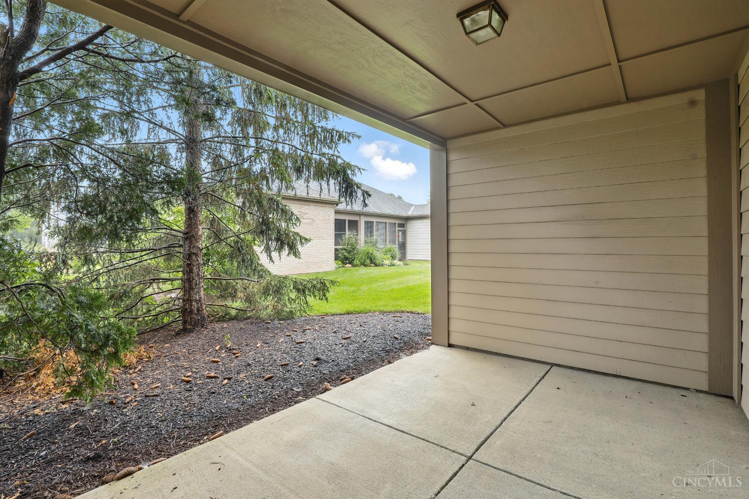 8906 Eastwind Way