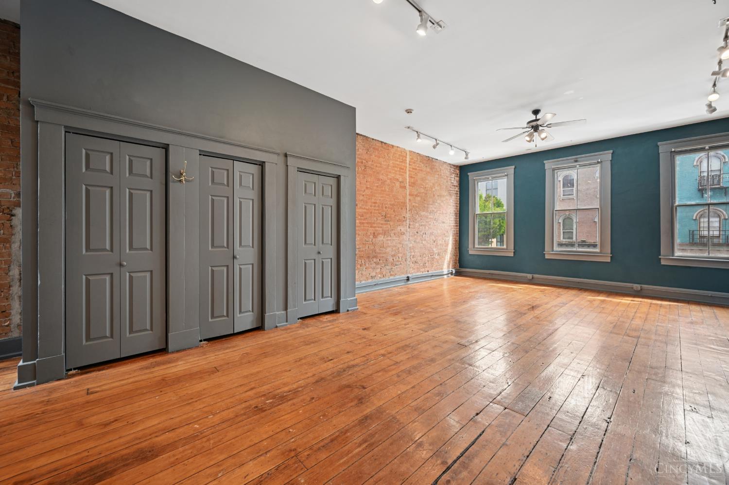 1341 Main Street 3