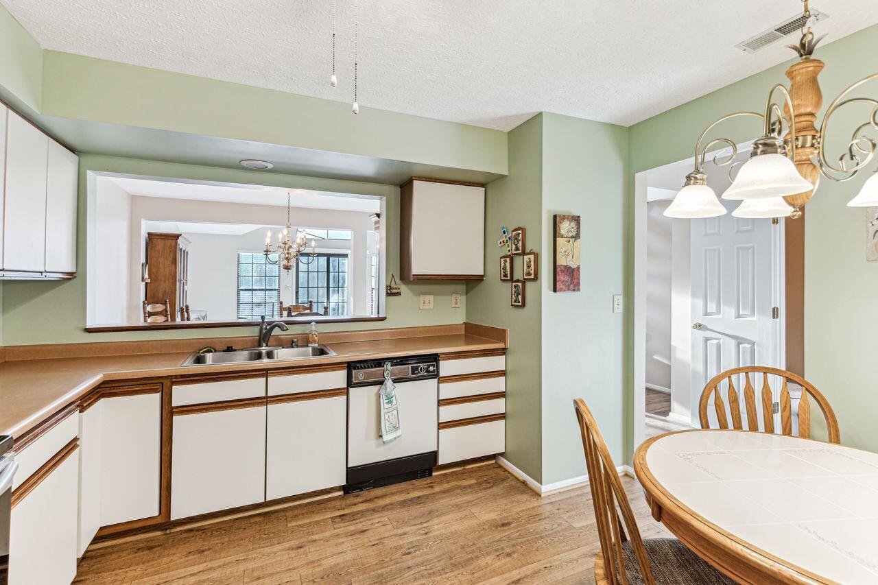 1680 Shady Cove Lane