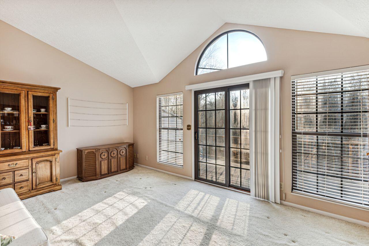 1680 Shady Cove Lane