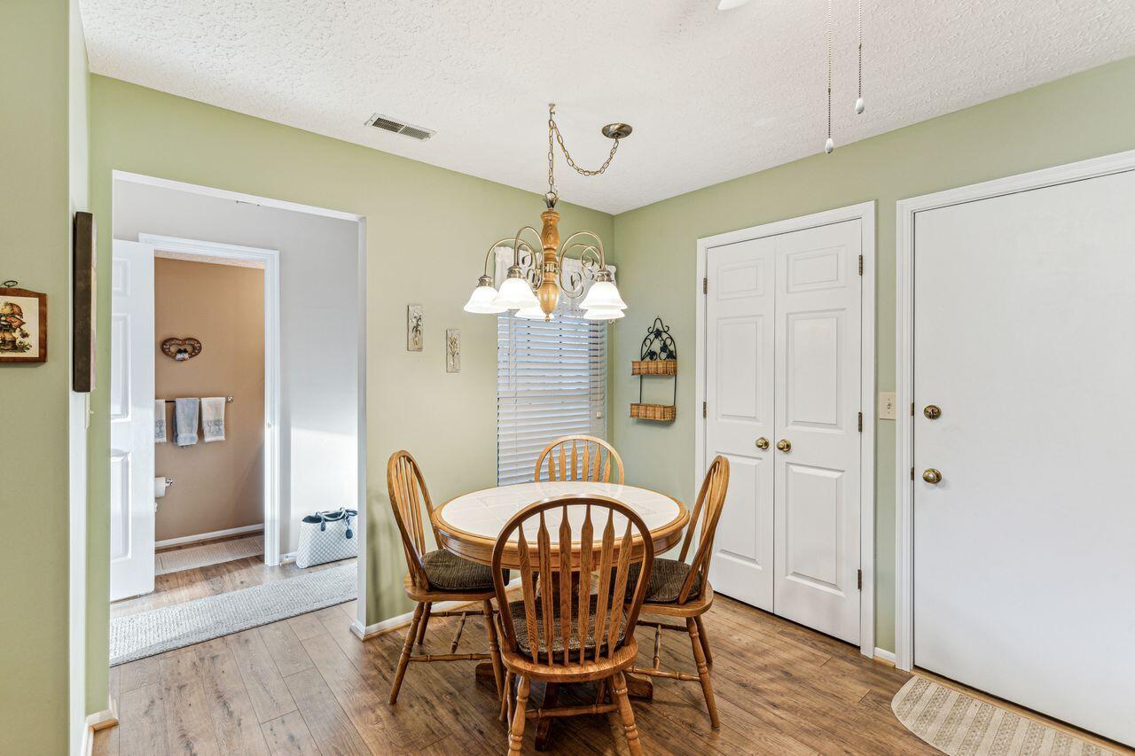 1680 Shady Cove Lane