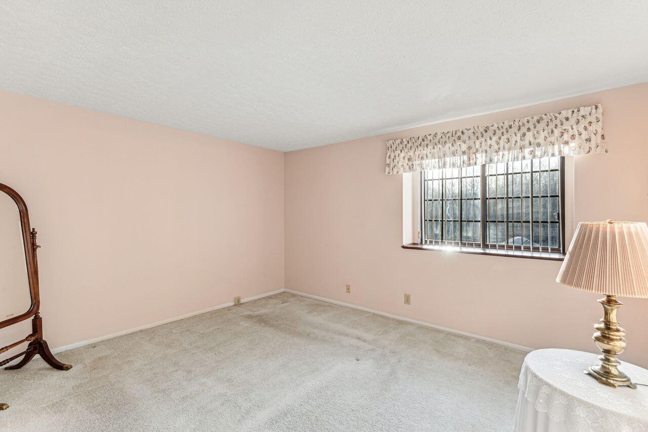 1680 Shady Cove Lane