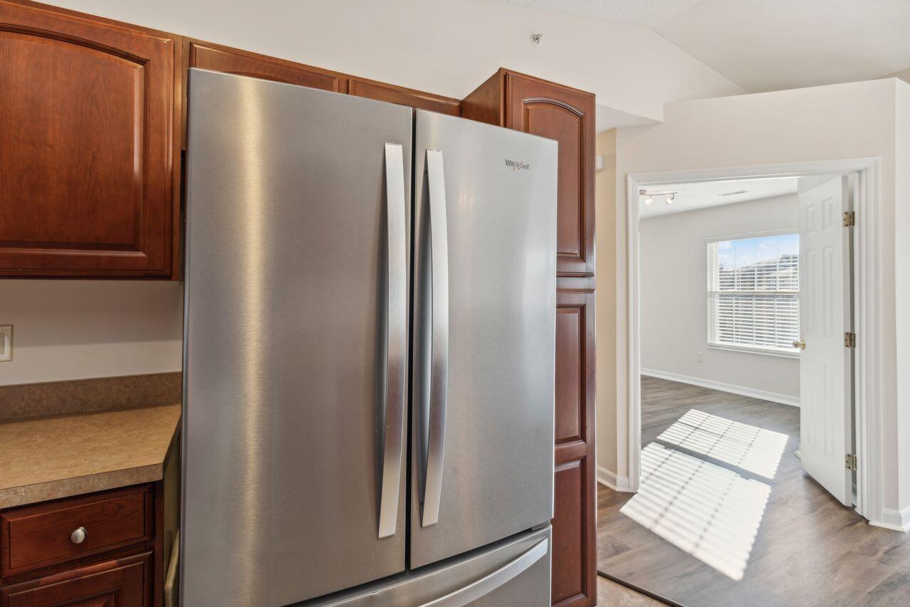 2236 Jackson Court, 300