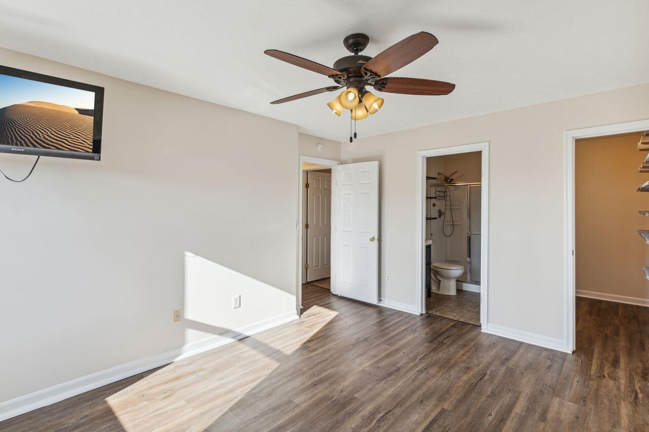 2236 Jackson Court, 300