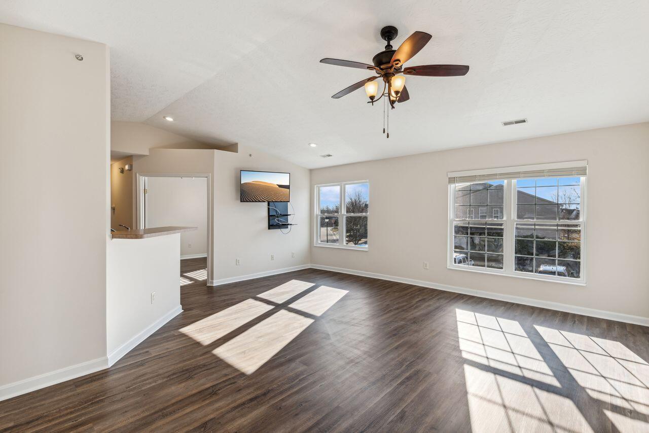 2236 Jackson Court, 300