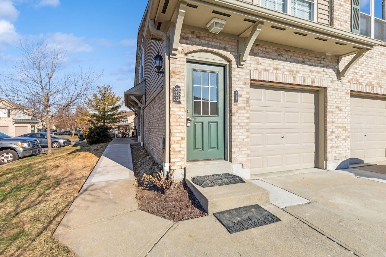 2236 Jackson Court, 300