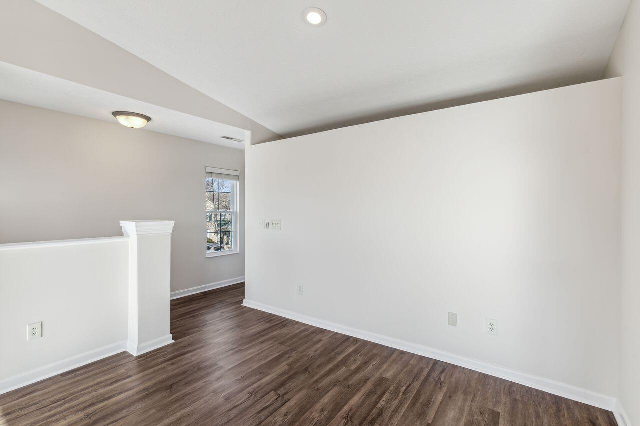 2236 Jackson Court, 300