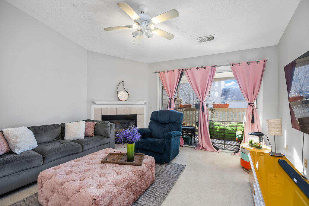 2316 Northmoor Lane, 208