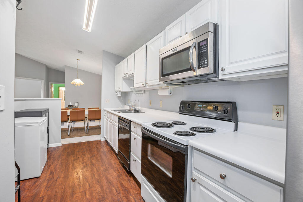 2316 Northmoor Lane, 208