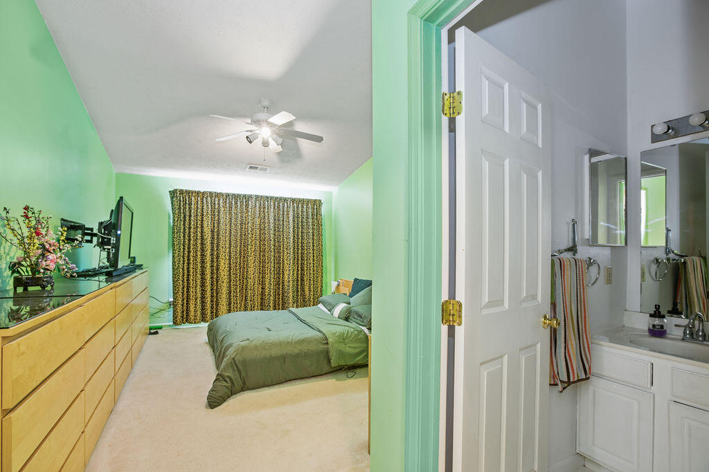 2316 Northmoor Lane, 208