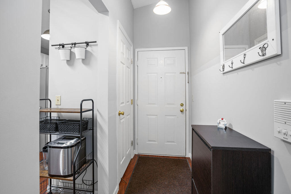 2316 Northmoor Lane, 208