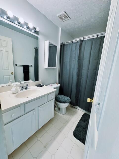 2316 Northmoor Lane, 208