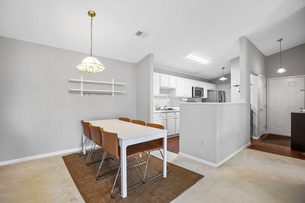 2316 Northmoor Lane, 208