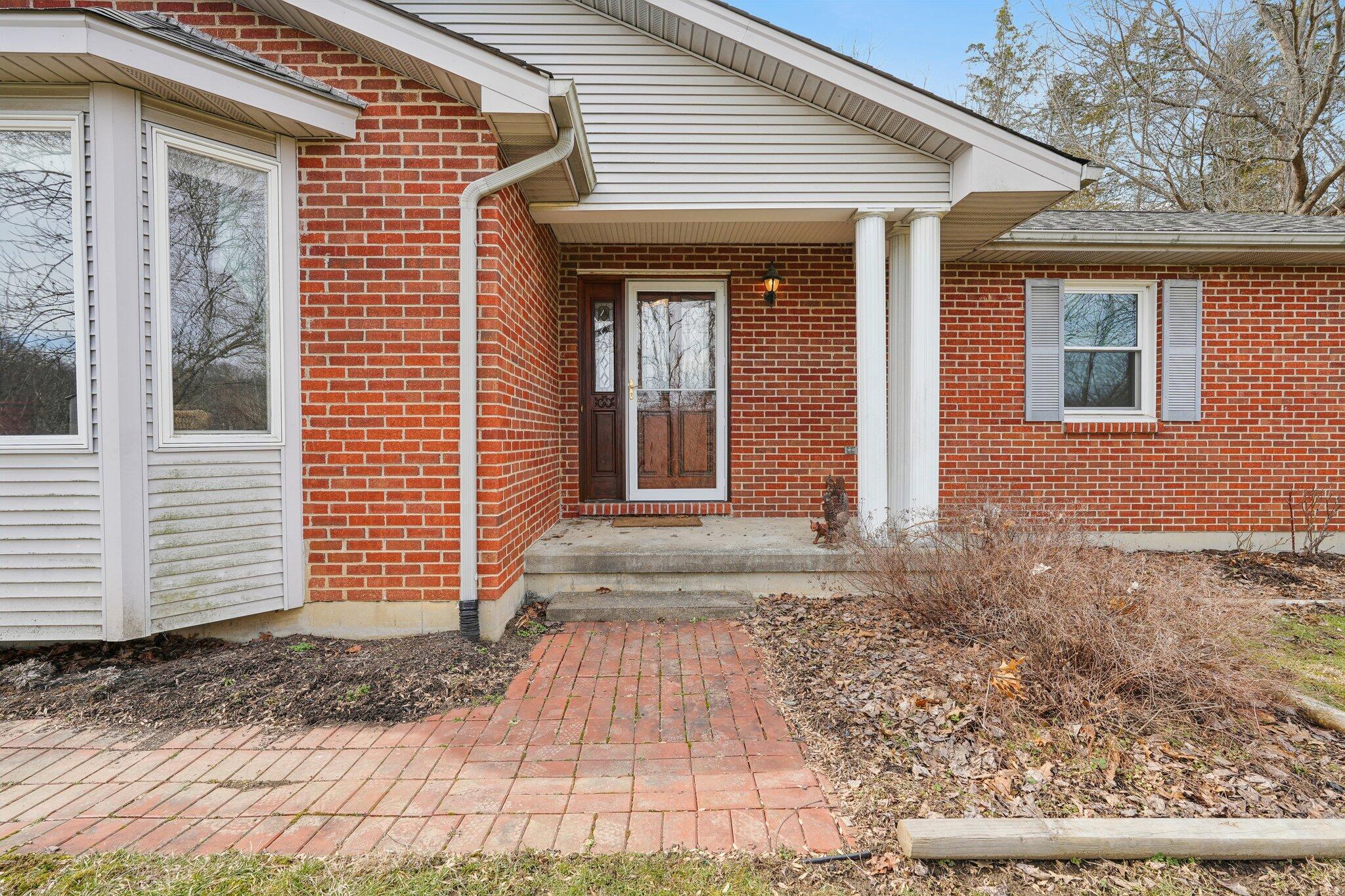 8022 Stonehouse Road