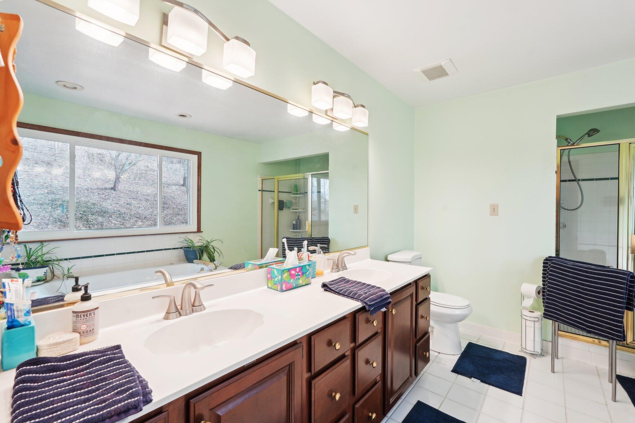 8022 Stonehouse Road