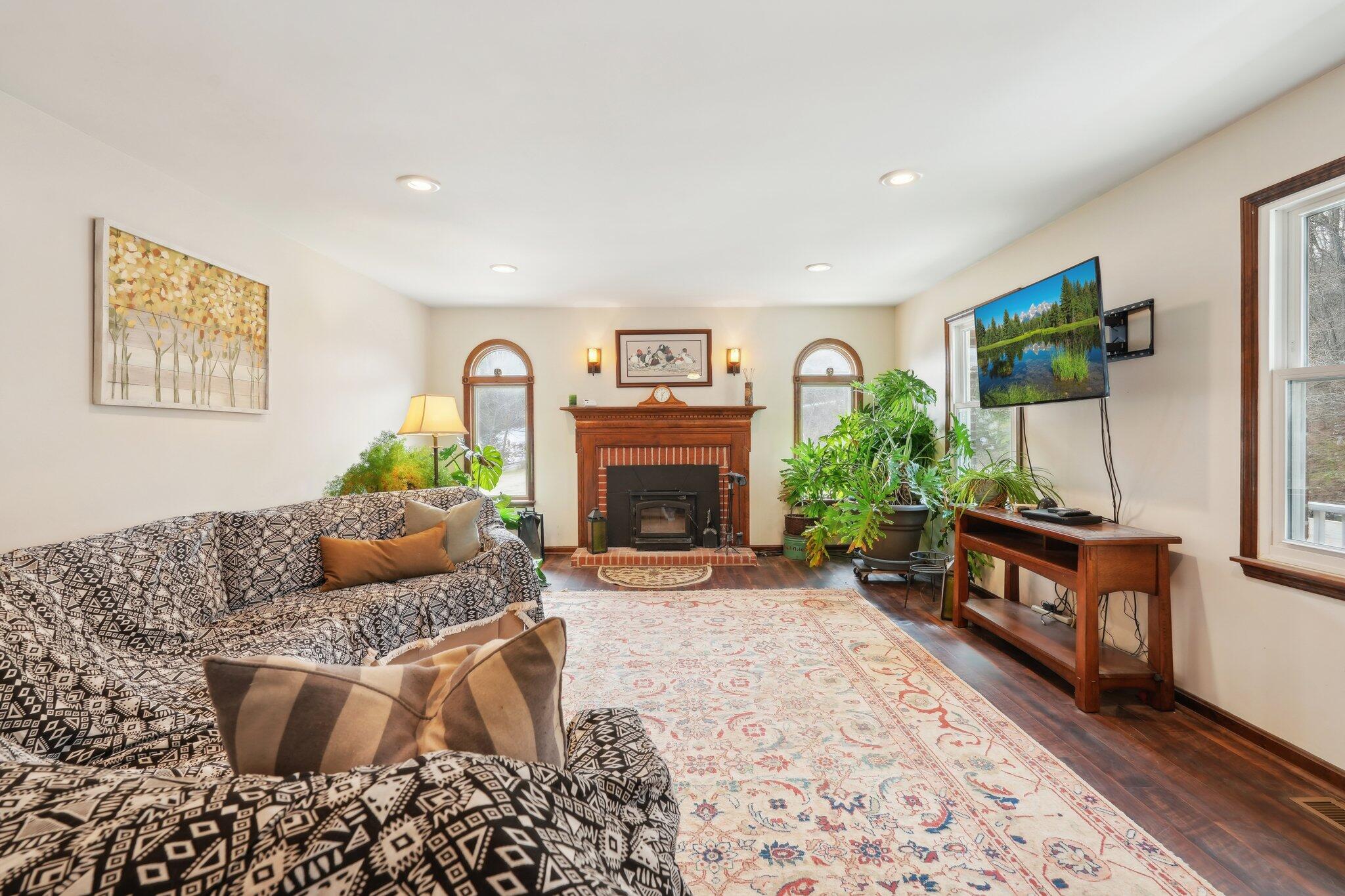 8022 Stonehouse Road