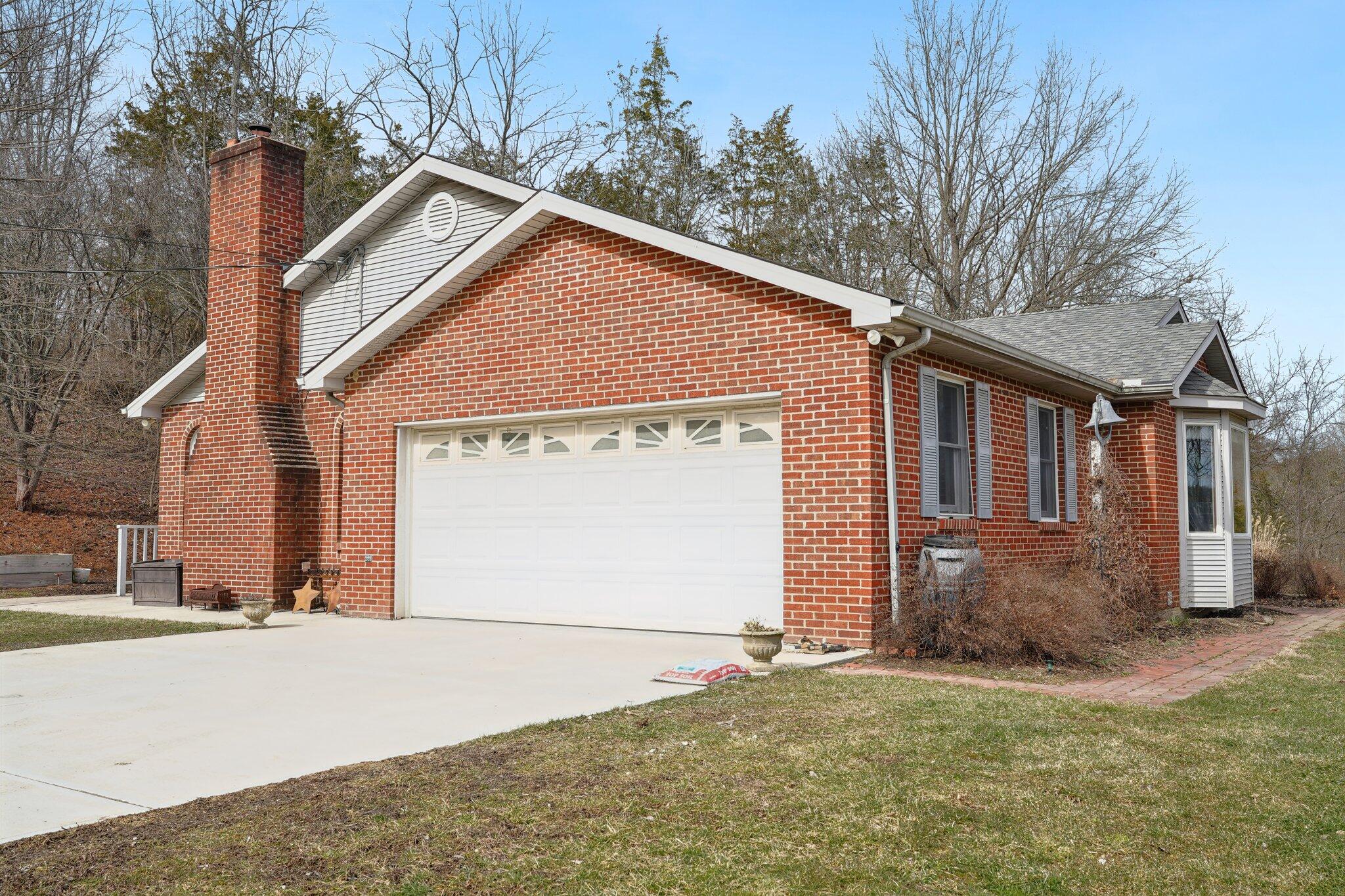 8022 Stonehouse Road